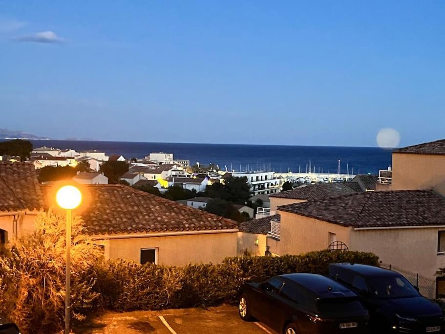 Studio Vue Mer Avec Piscine Et Terrain De Tennis Sausset-les-Pins Eksteriør bilde